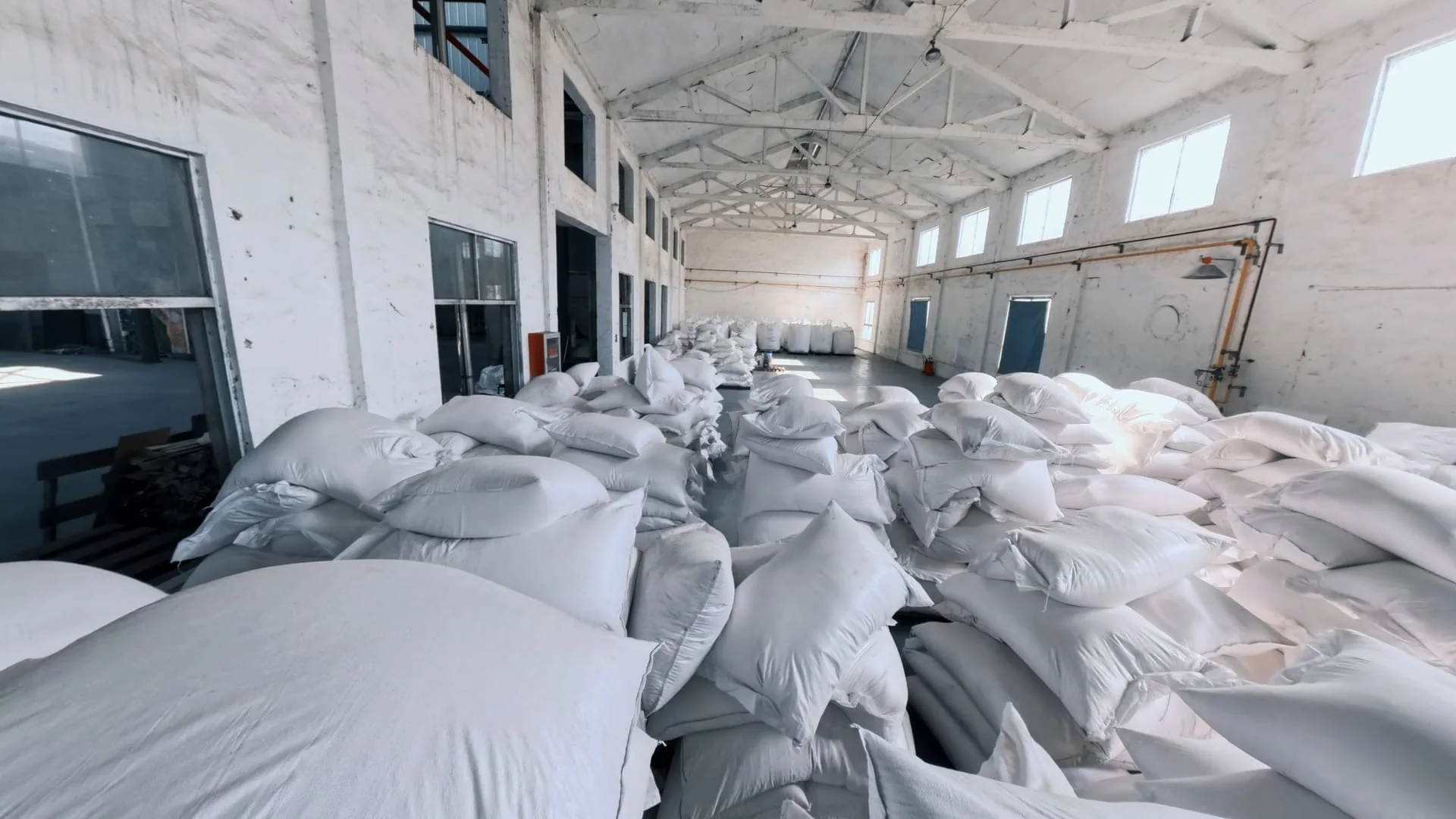 Raw material bags prepared for Chang Chong cat litter production